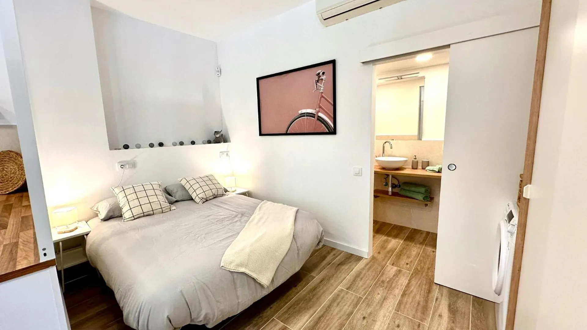 Cozy Studio Near Sants Estacion Apartment Barcelona Spain