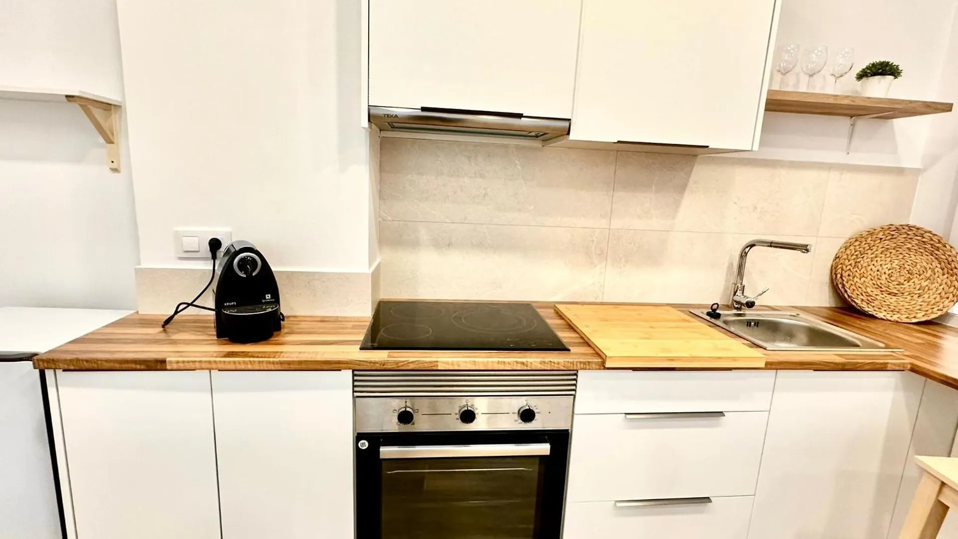 Cozy Studio Near Sants Estacion Apartment Barcelona